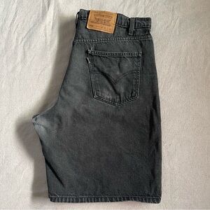 Vintage Levi’s 550 Relax Fit Denim Shorts Size: 38 100% Cotton Made in USA